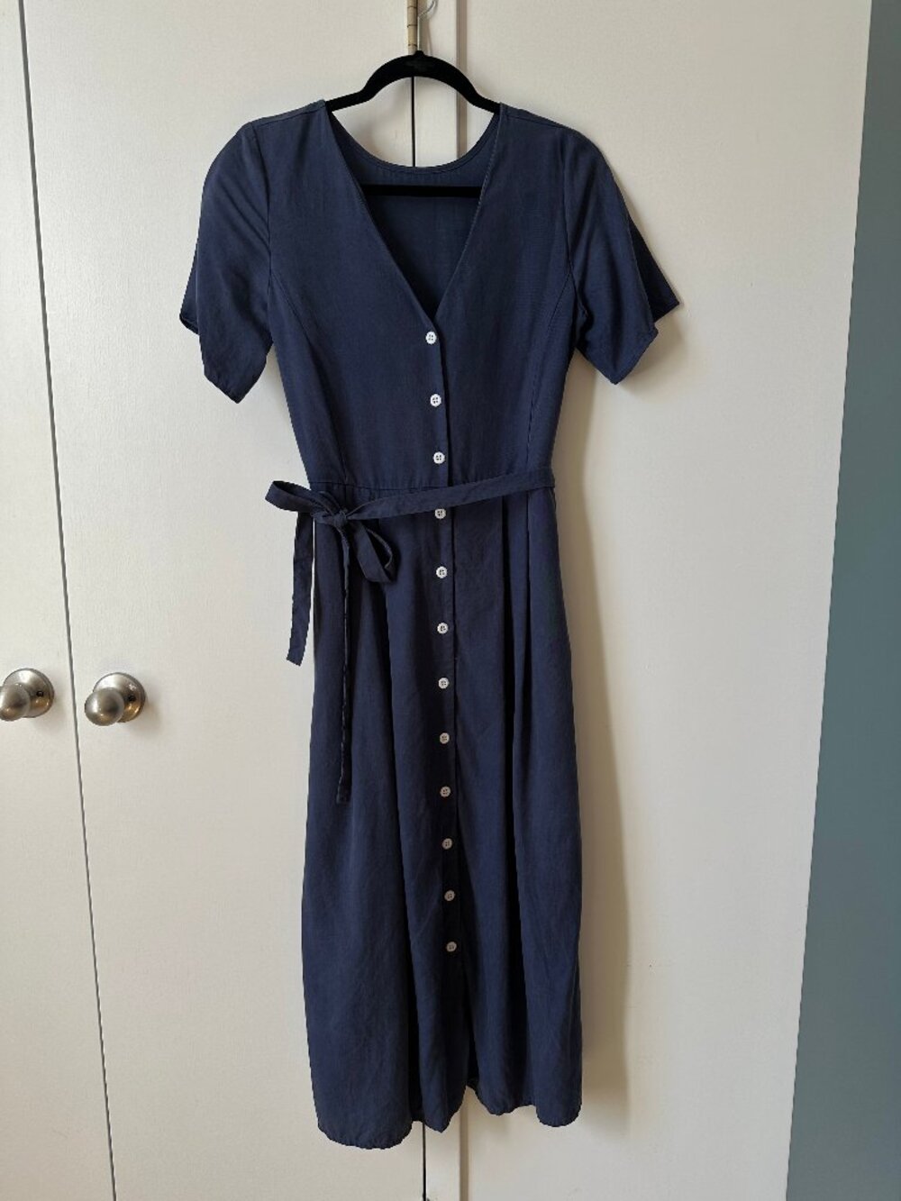 Vetta Capsule Button Up Midi Dress in Navy Blue